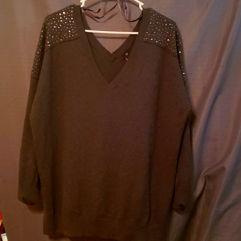 Gap sweater